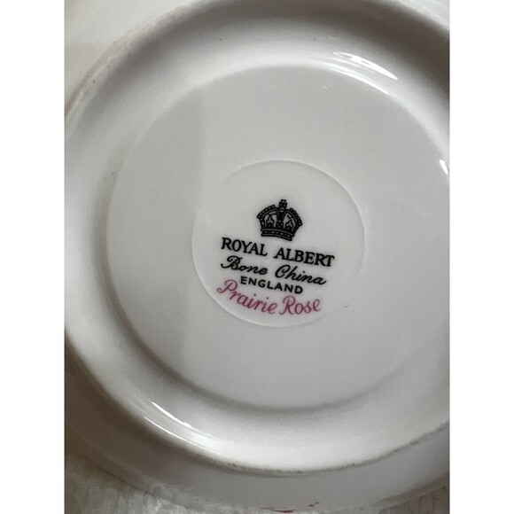 Vintage Royal Albert Bone China England Prairie Rose Cup and Tray - Picture 4 of 4